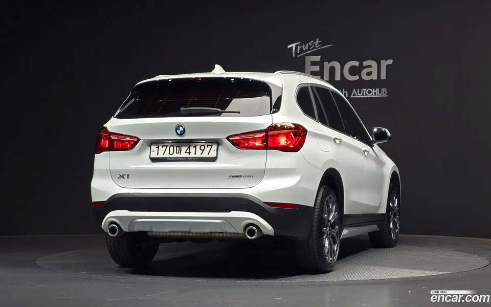 BMW X1 xDrive 20i xLine 2022 — миниатюра 4