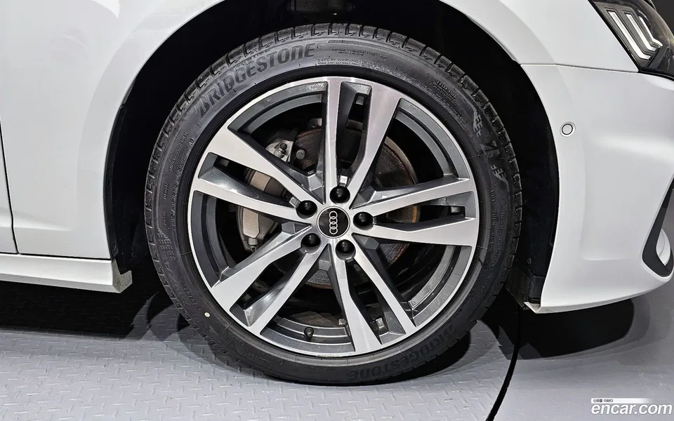 Audi A6 45 TFSI 2023 — миниатюра 2