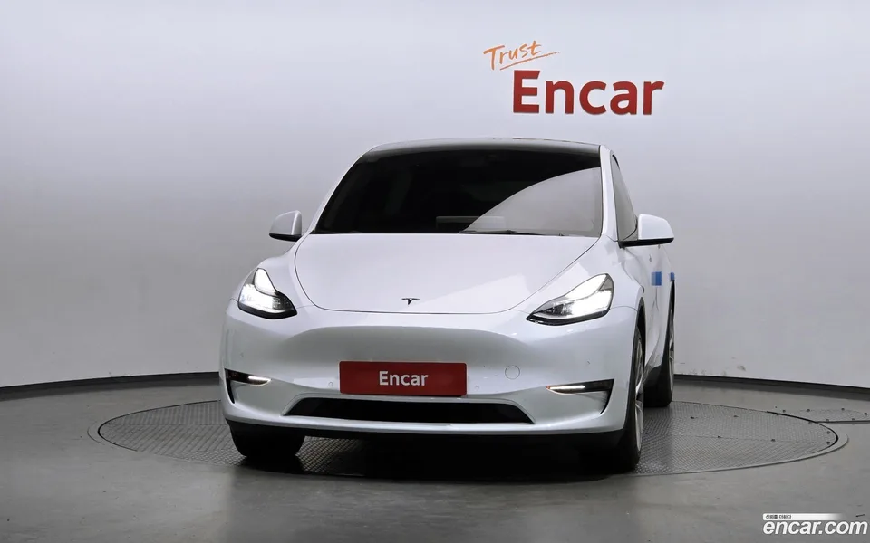 Tesla Model Y AWD 2022 — миниатюра 3