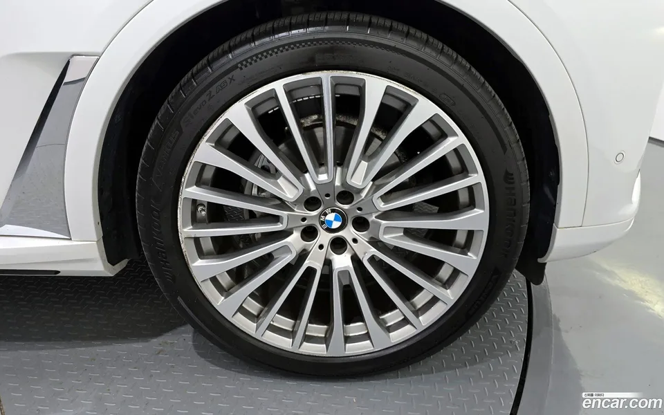 BMW X7 xDrive 40i 6 2022 — миниатюра 2