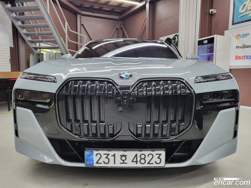 BMW 7 Series 740d xDrive M 2025 — миниатюра 3
