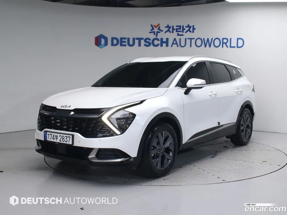 Kia Sportage 1.6 2WD 2022 — фото 1, купить с доставкой в Москву