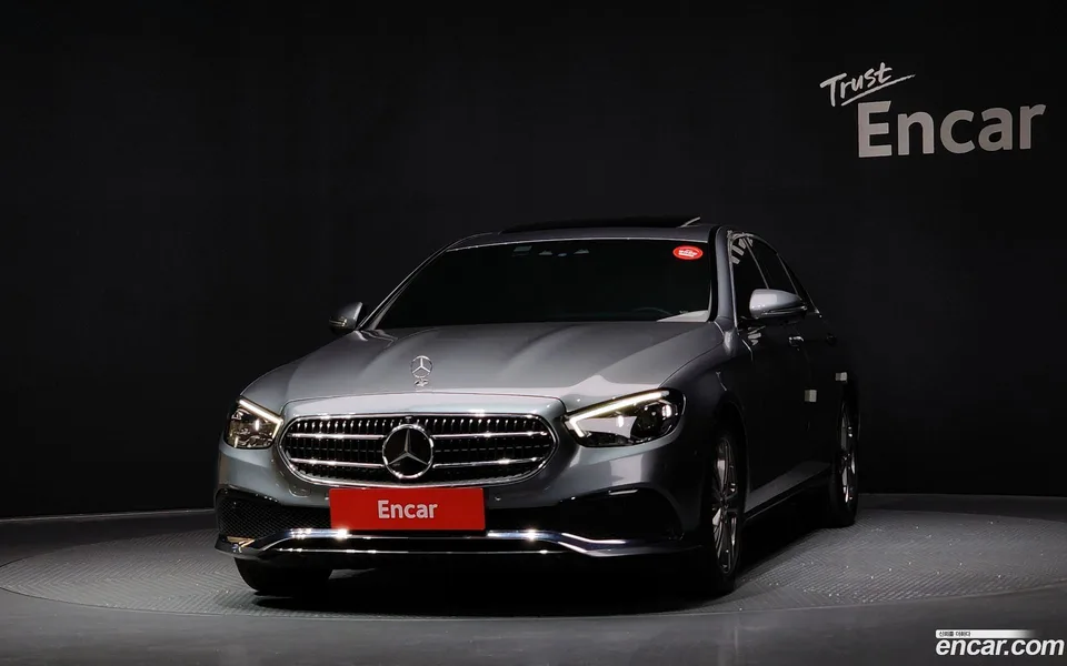 Mercedes-Benz E-Class E350 4MATIC 2022 — миниатюра 3