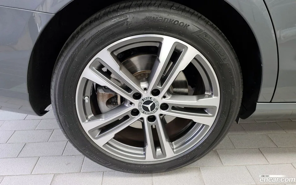 Mercedes-Benz E-Class E350 4MATIC 2022 — миниатюра 5