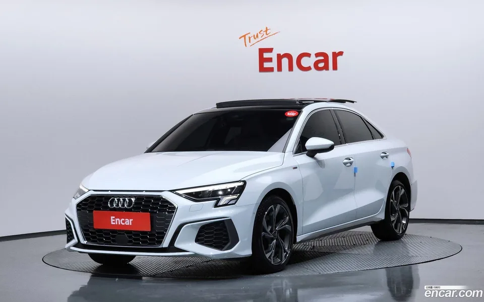 Audi A3 (8Y) 40 TFSI 2023 — фото 1, купить с доставкой в Москву