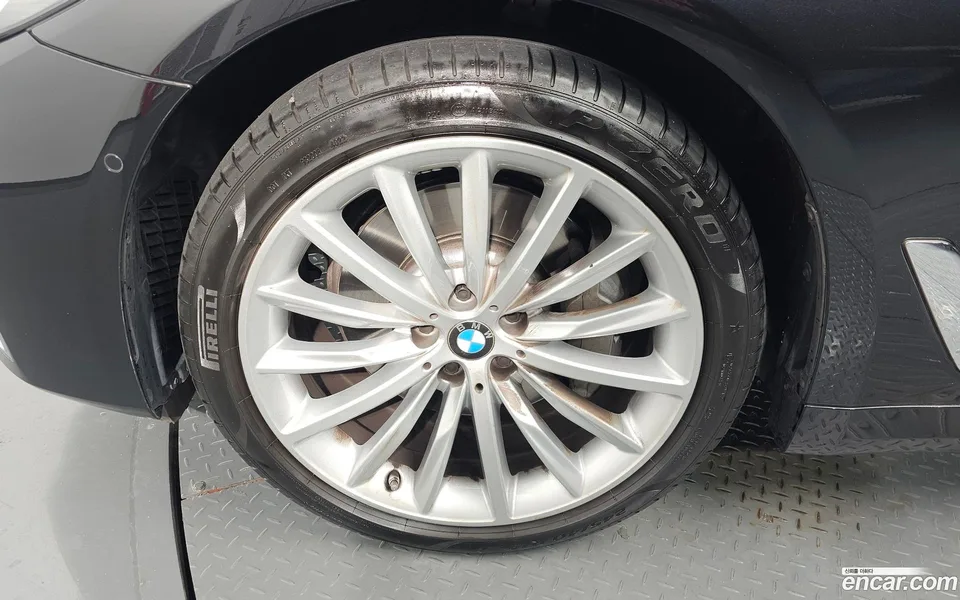 BMW 5 Series 530i 2023 — миниатюра 5