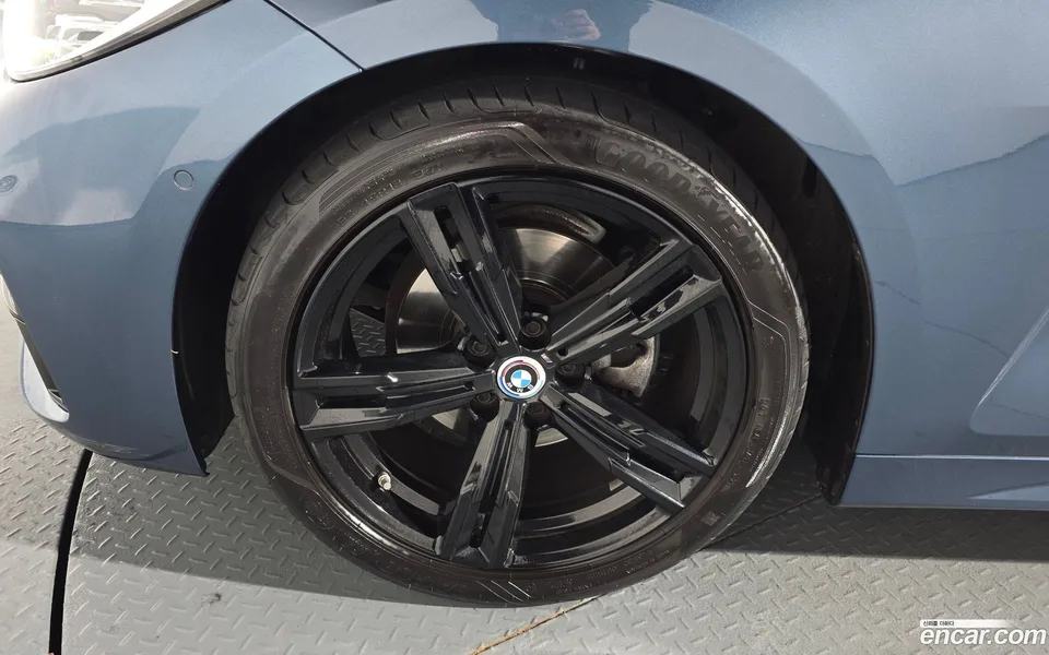 BMW 4 Series 420i M 2022 — миниатюра 2