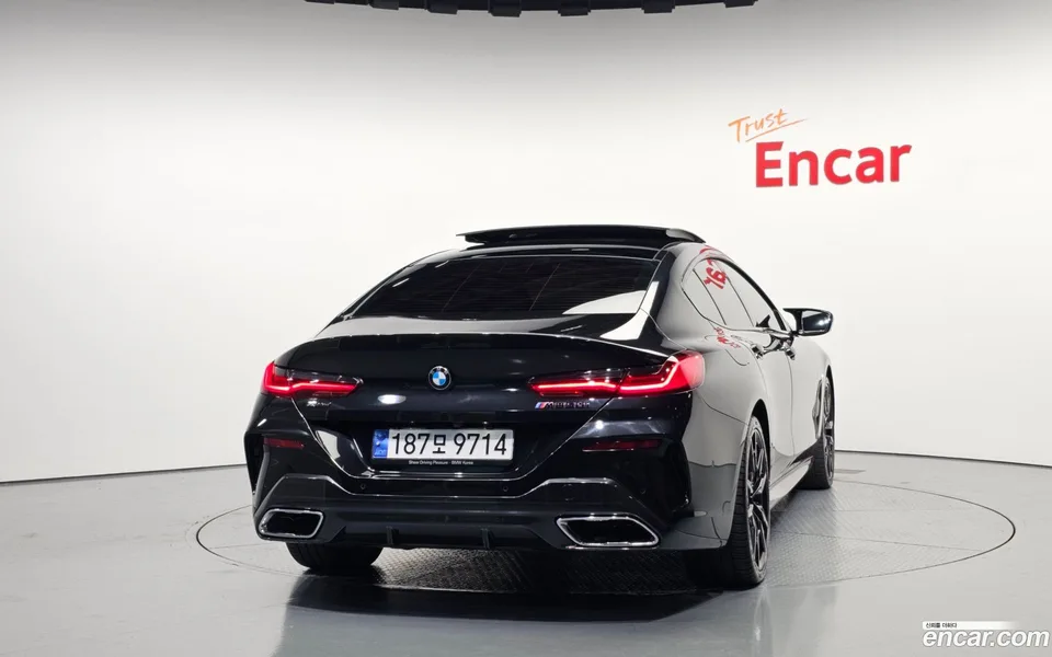 BMW 8 Series M850i xDrive 2023 — миниатюра 4