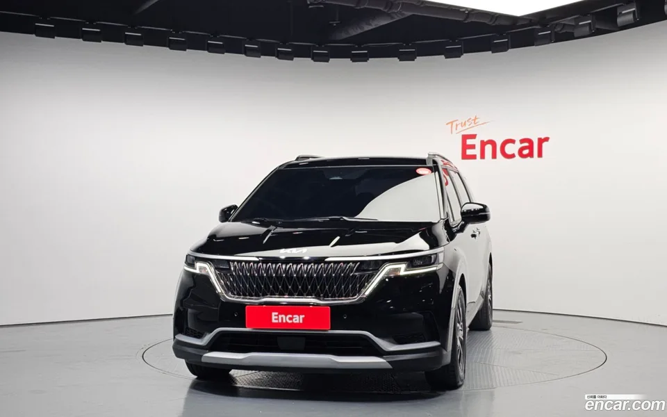 Kia Carnival 9 2022 — thumbnail 3