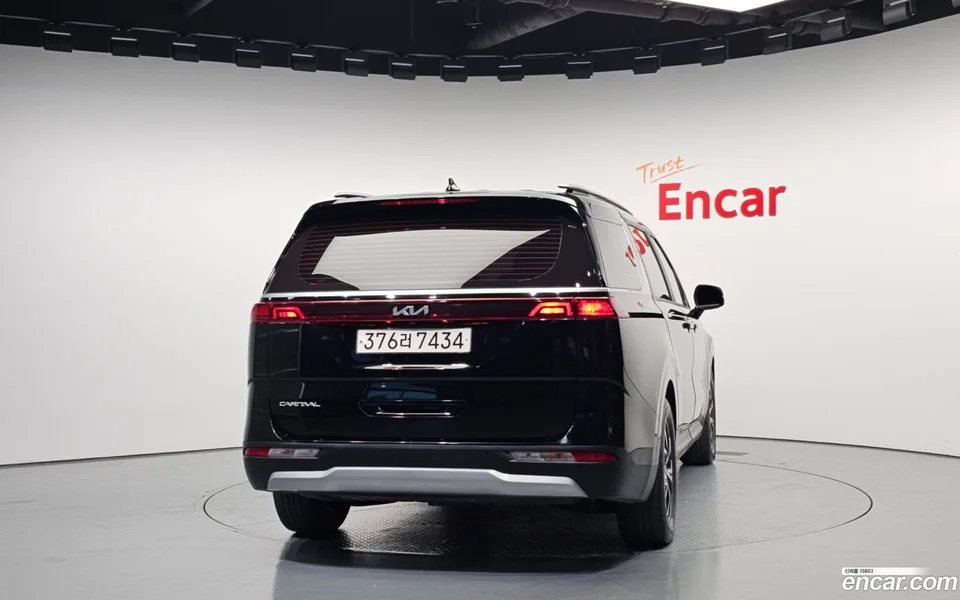 Kia Carnival 9 2022 — thumbnail 4