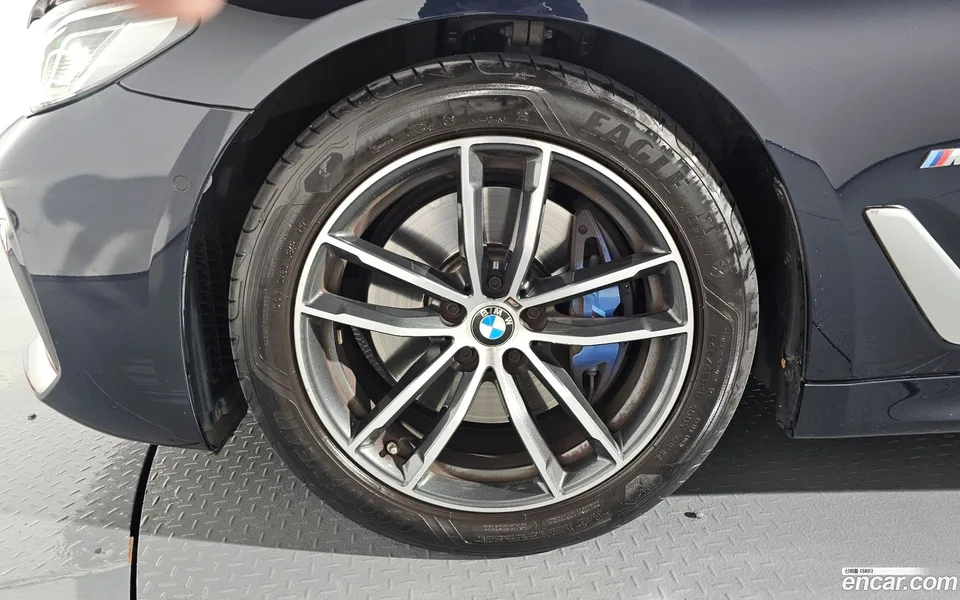 BMW 5 Series 520i M 2022 — миниатюра 2
