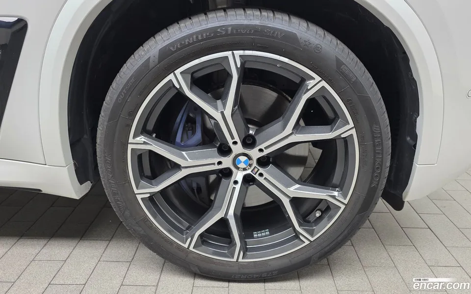 BMW X5 xDrive 40i M 2025 — миниатюра 5