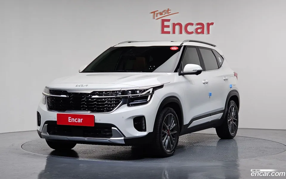 Kia Seltos 1.6 4WD 2023 — фото 1, купить с доставкой в Москву