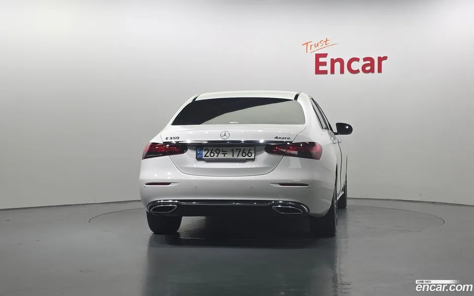 Mercedes-Benz E-Class E350 4MATIC 2022 — миниатюра 4