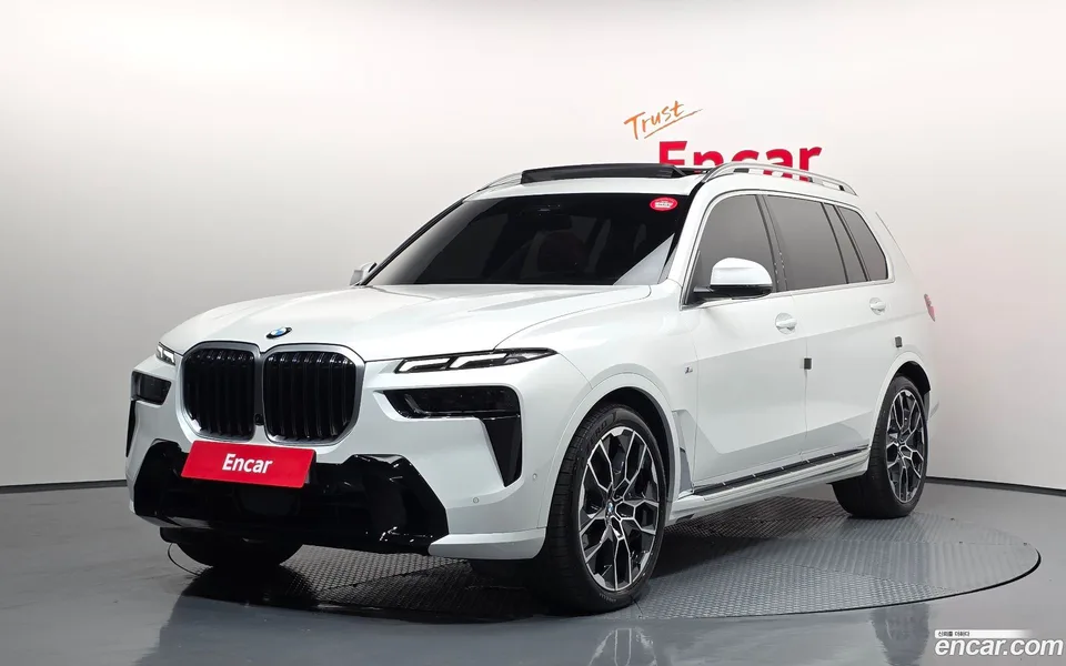 BMW X7 xDrive 40i M 6 2024 — фото 1, купить с доставкой в Москву