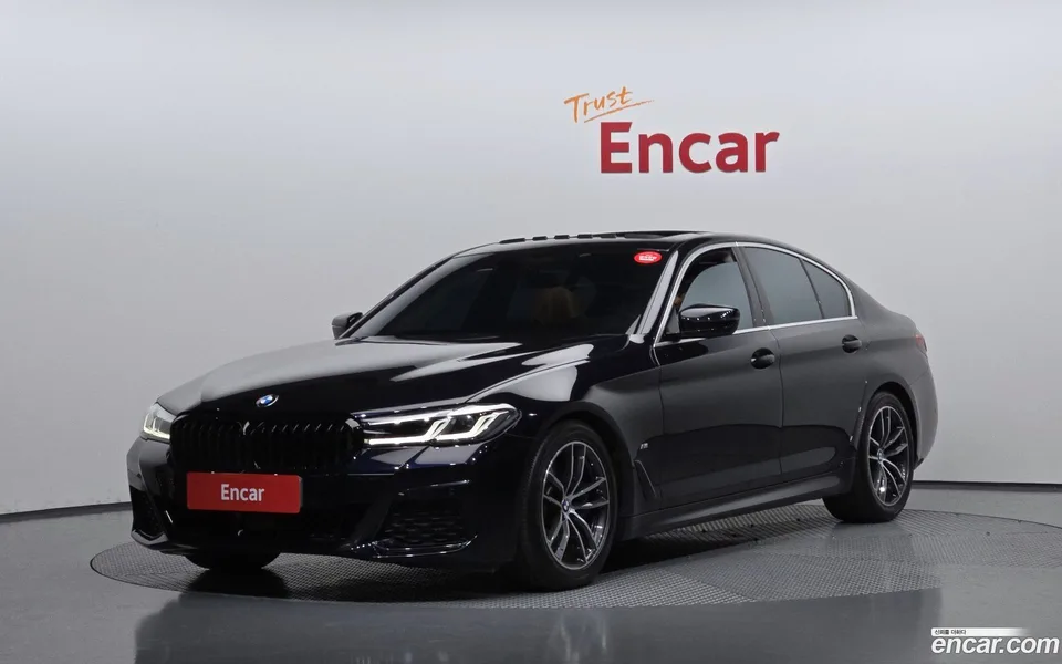 BMW 5 Series 520i M 2022 — фото 1, купить с доставкой в Москву