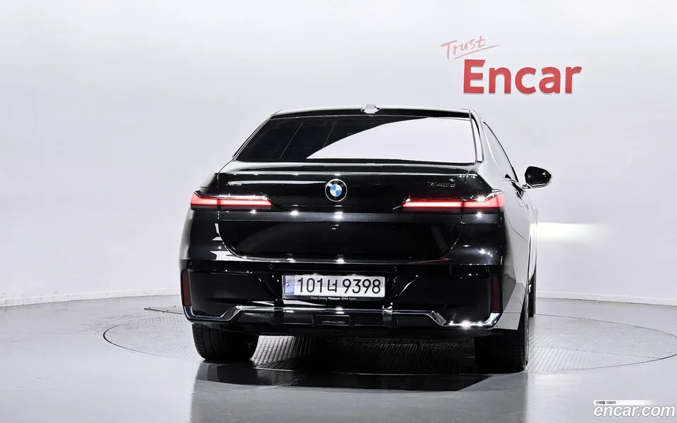 BMW 7 Series 740d xDrive M 2025 — миниатюра 4