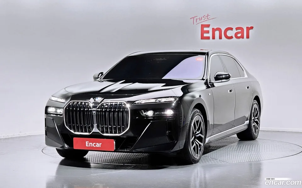 BMW 7 Series 740d xDrive M 2025 — фото 1, купить с доставкой в Москву