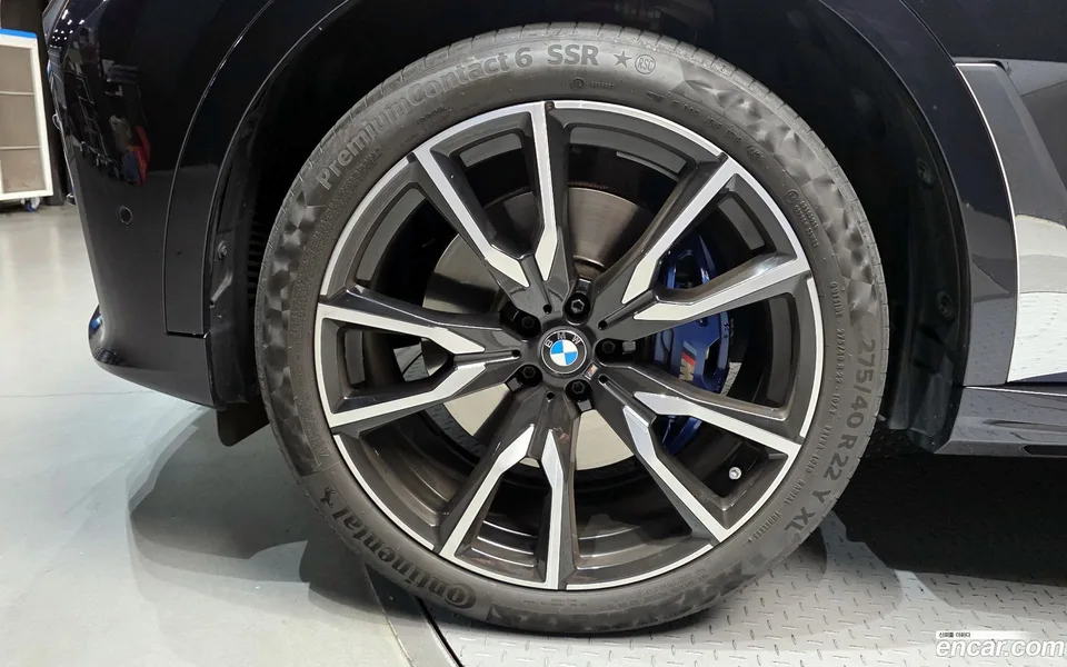 BMW X7 xDrive 40i M 6 2022 — миниатюра 2