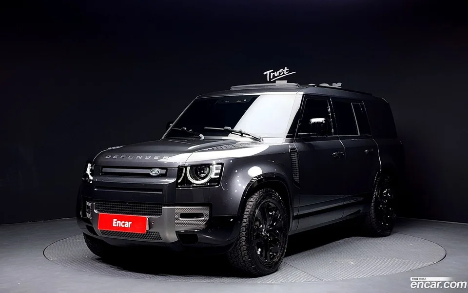 Land Rover Defender 130 P400 2024 — фото 1, купить с доставкой в Москву
