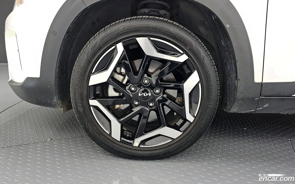 Kia Seltos 1.6 2WD 2023 — миниатюра 5