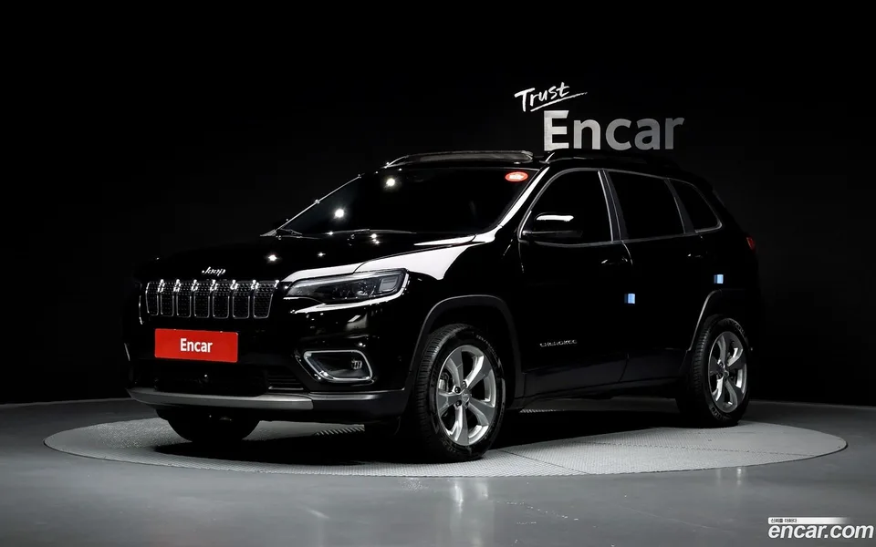 Jeep Cherokee 2.4 AWD 2022 — фото 1, купить с доставкой в Москву
