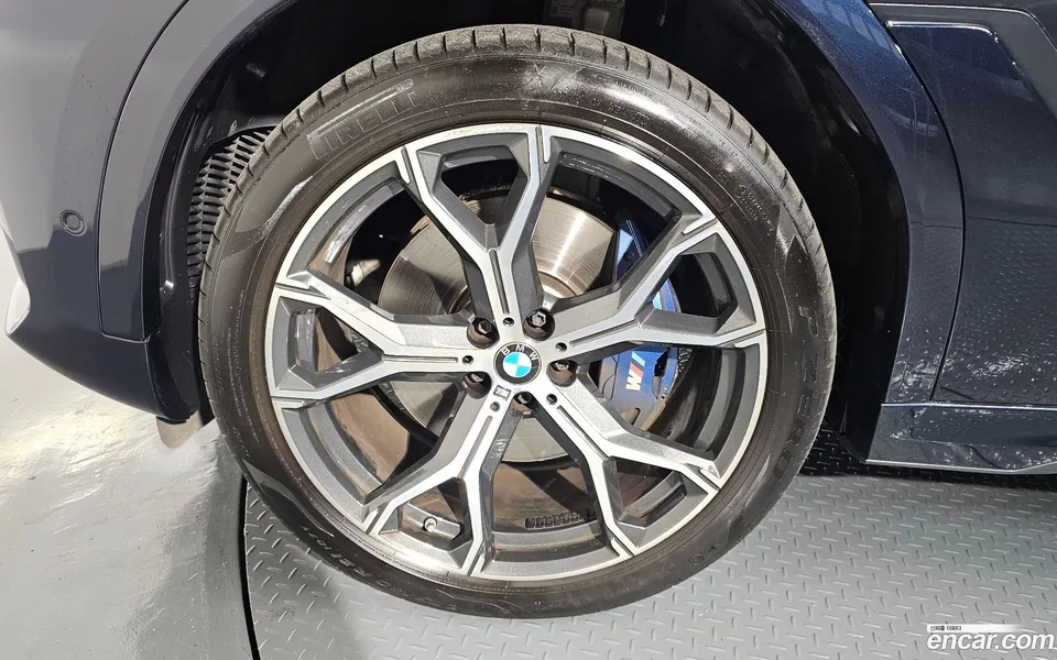 BMW X6 xDrive40i M 2023 — миниатюра 5