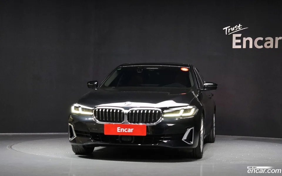 BMW 5 Series 520i 2022 — миниатюра 3