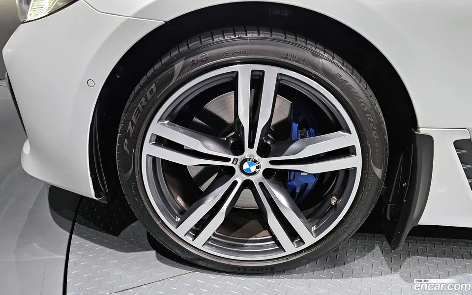 BMW 6 Series GT 630i xDrive M 2023 — миниатюра 2