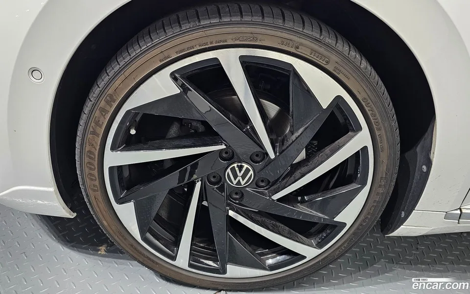 Volkswagen Arteon 2.0 TDI R-LINE 4 2022 — миниатюра 5