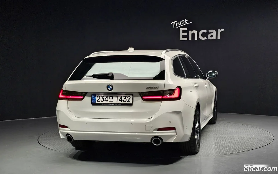 BMW 3 Series 320i 2024 — миниатюра 4