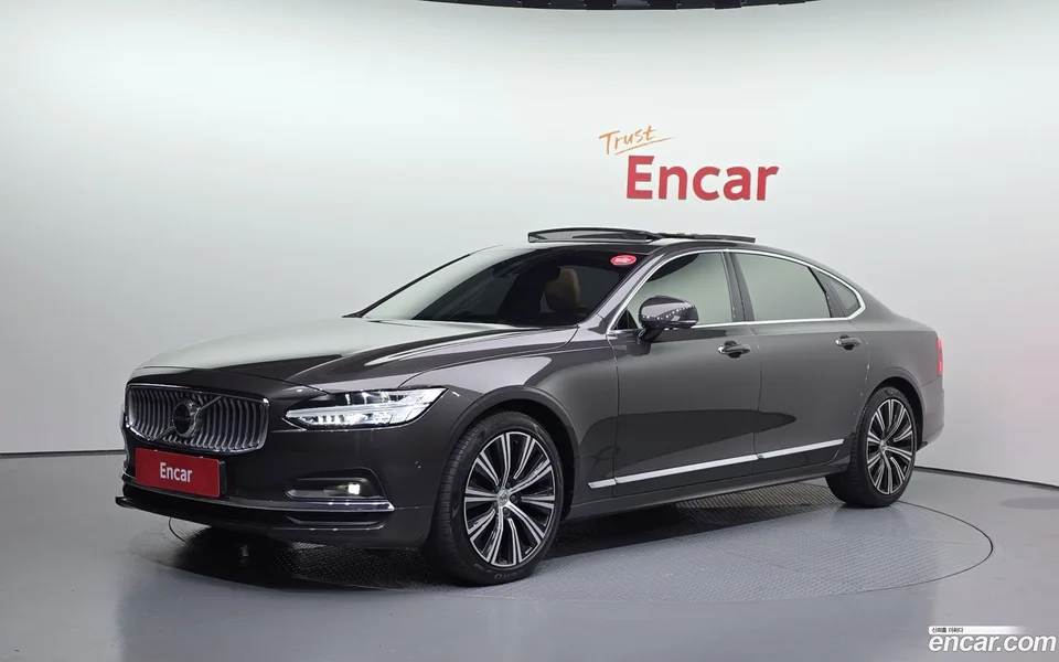 Volvo S90 B5 2022 — фото 1, купить с доставкой в Москву