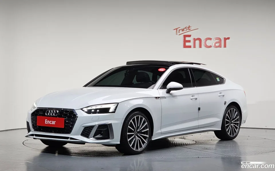 Audi A5 40 TFSI 2022 — фото 1, купить с доставкой в Москву
