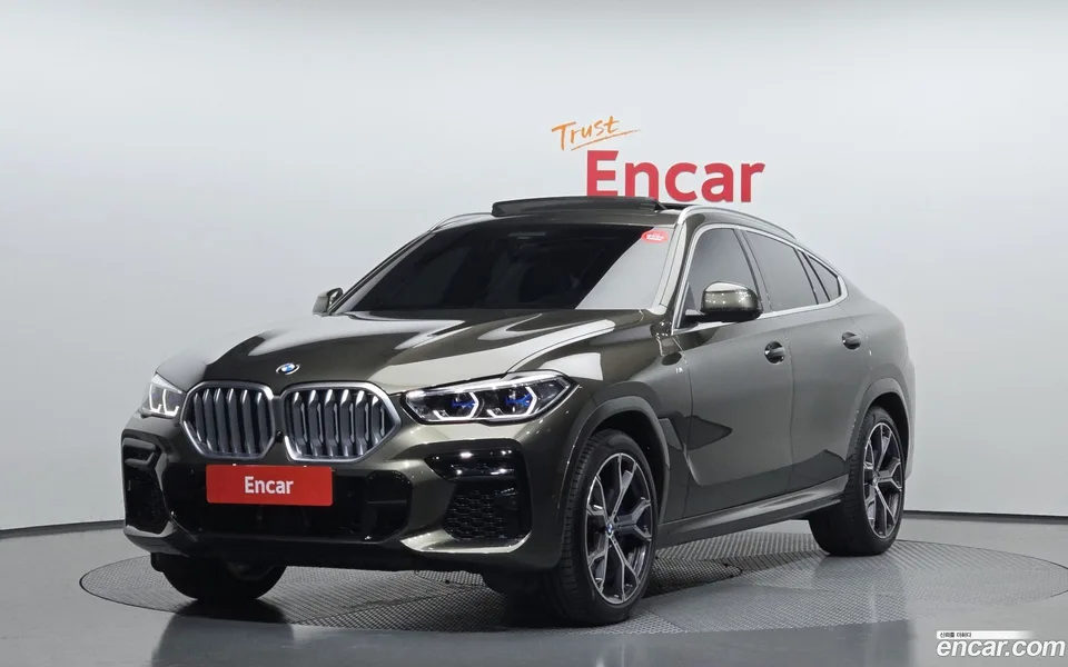 BMW X6 xDrive40i M 2022 — фото 1, купить с доставкой в Москву