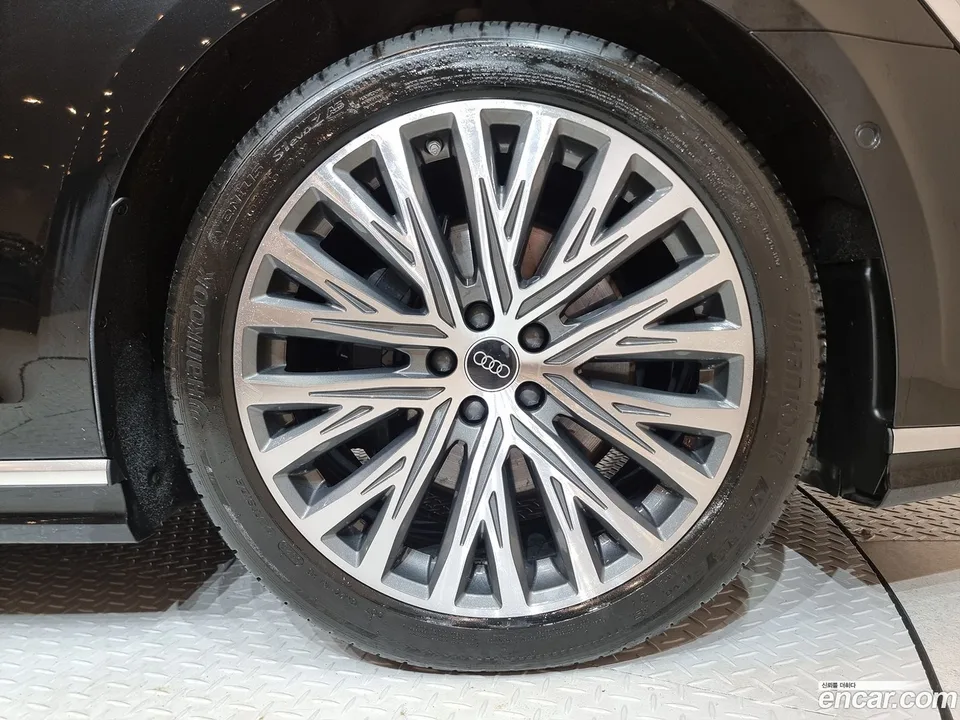 Audi A8 50 TDI LWB 2023 — миниатюра 5