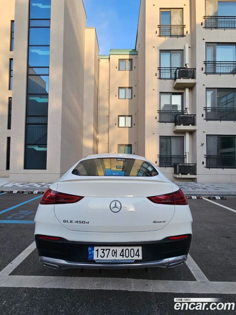 Mercedes-Benz GLE-Class GLE450d 4MATIC 2023 — thumbnail 4