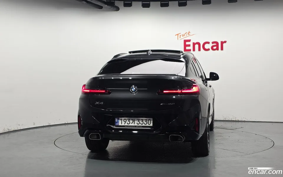 BMW X4 xDrive20i M 2023 — миниатюра 4