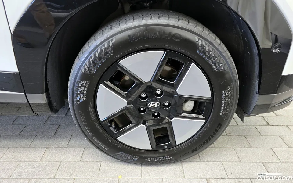 Hyundai SantaFe HEV 1.6 2WD 2024 — миниатюра 2