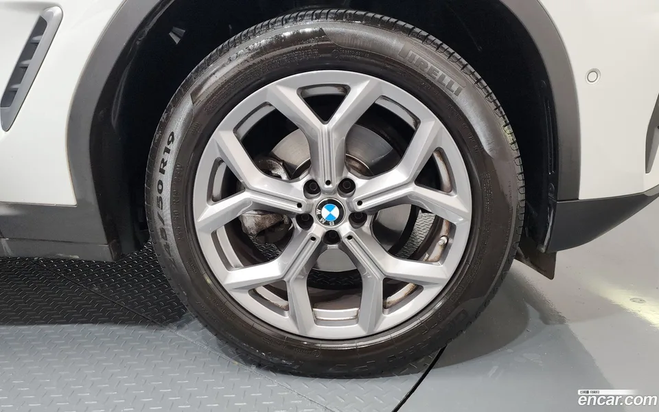 BMW X4 xDrive20i xLine 2022 — миниатюра 2