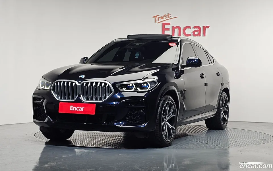 BMW X6 xDrive40i M 2023 — фото 1, купить с доставкой в Москву