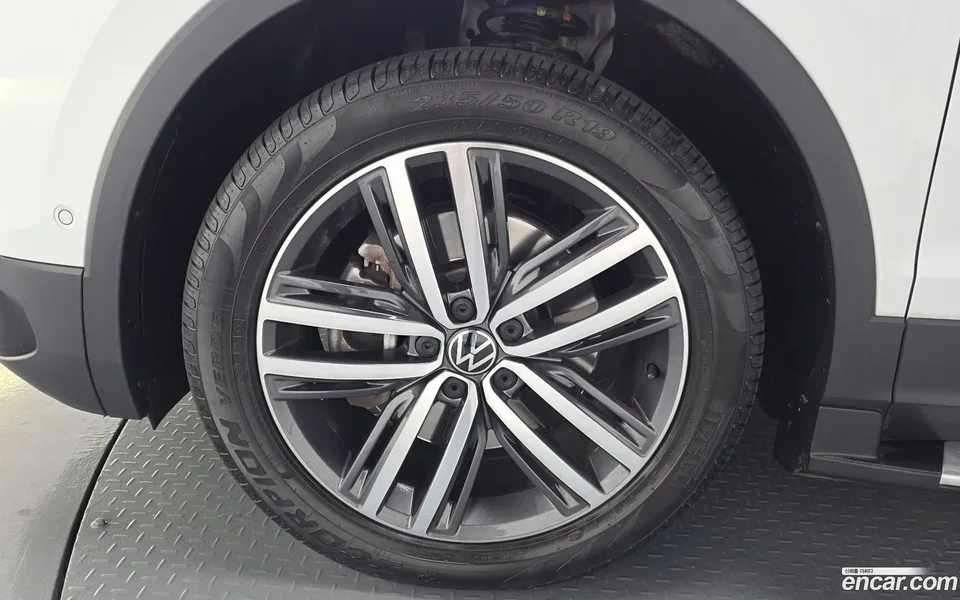Volkswagen Tiguan Allspace 2.0 TSI 2022 — миниатюра 2