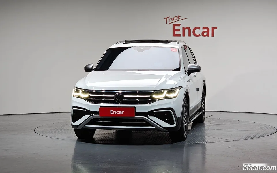Volkswagen Tiguan Allspace 2.0 TSI 2022 — миниатюра 3
