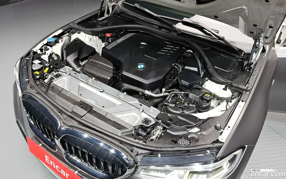 BMW 3 Series 320i M 2022 — миниатюра 5