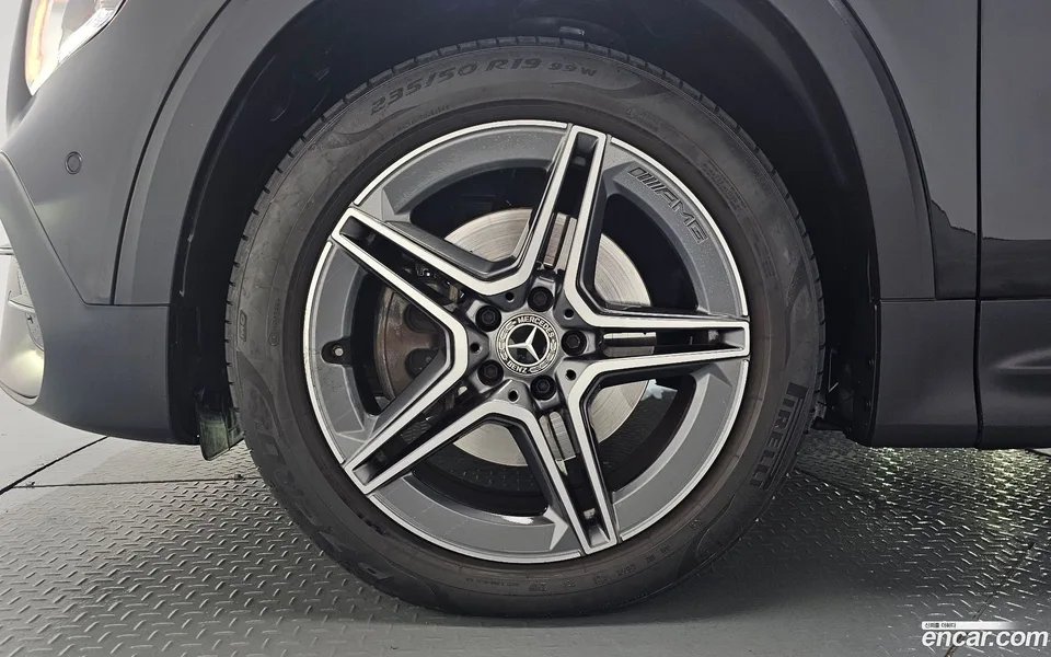 Mercedes-Benz GLB-Class GLB250 4MATIC 2022 — миниатюра 2
