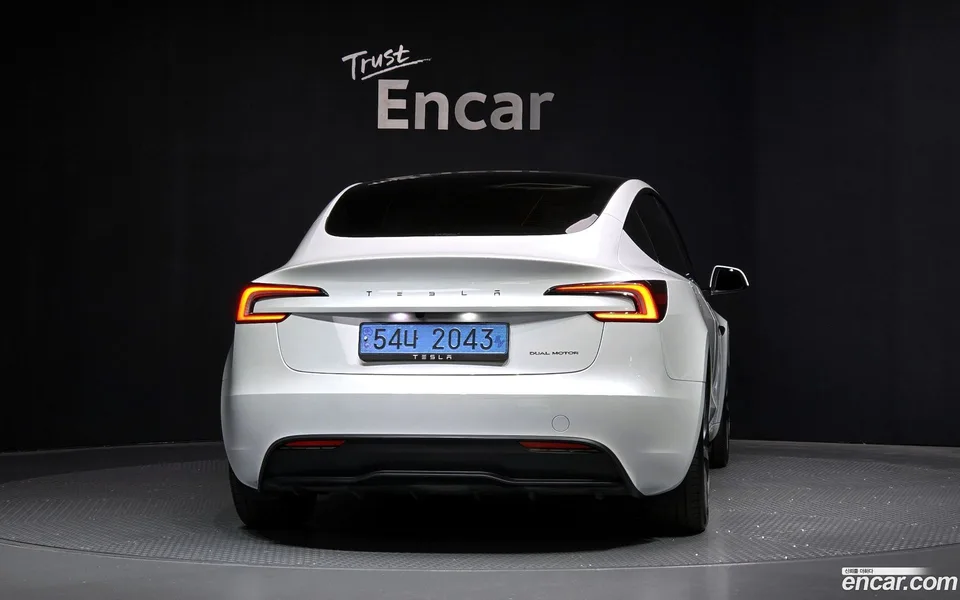 Tesla Model 3 AWD 2024 — миниатюра 4