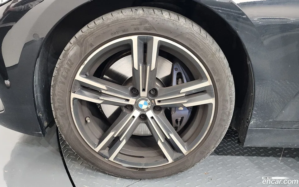 BMW 3 Series 320d M 2024 — миниатюра 5