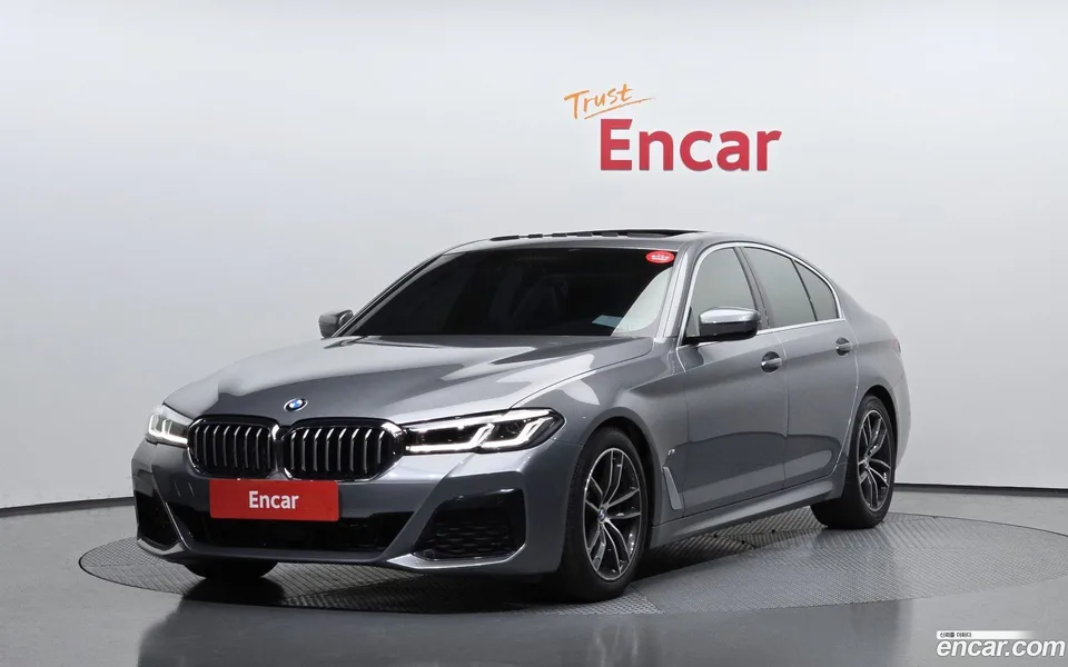 BMW 5 Series 520i M 2023 — фото 1, купить с доставкой в Москву