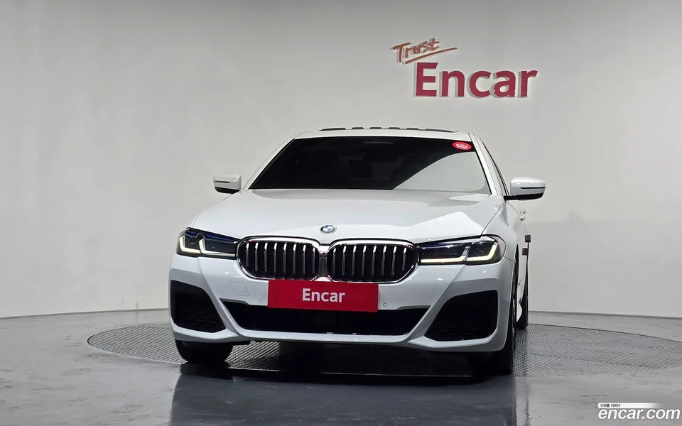 BMW 5 Series 530i M 2022 — миниатюра 3