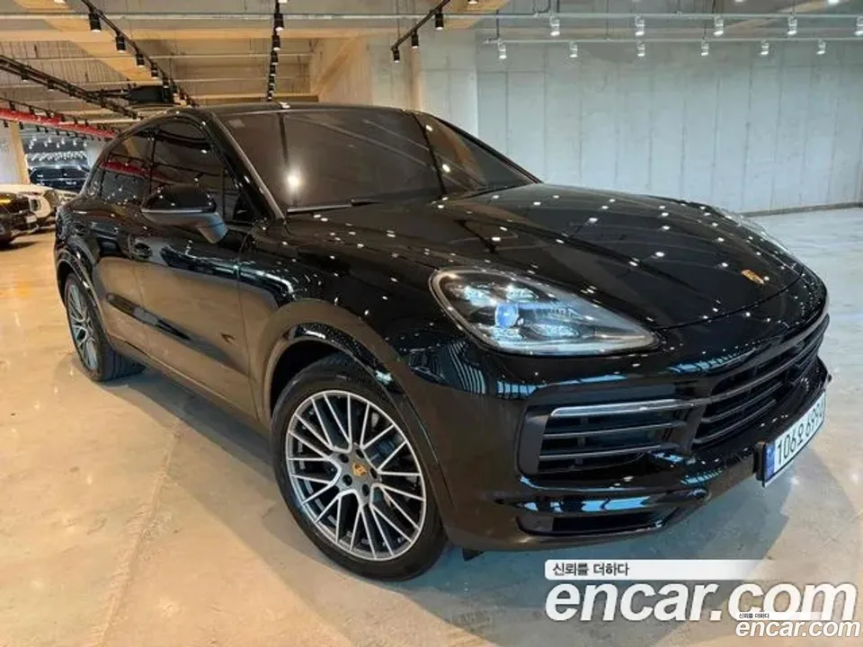 Porsche Cayenne 3.0 2023 — фото 1, купить с доставкой в Москву