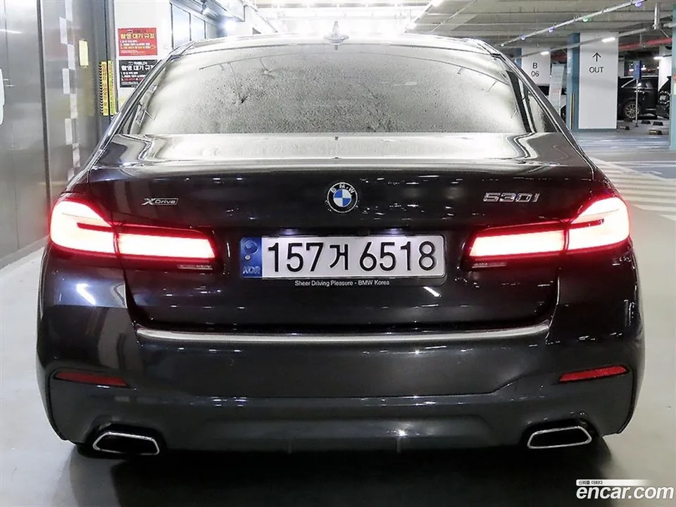 BMW 5 Series 530i xDrive M 2022 — миниатюра 2